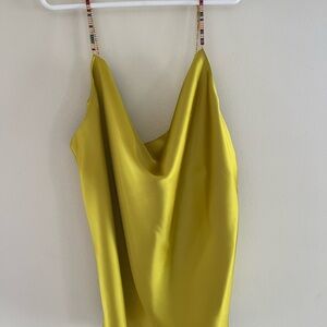 Is a set pants and blouse, Beautiful color, brand new with tags